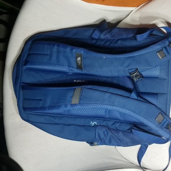 The north face Women's pivoter 22L backpack - Picture 13 of 14